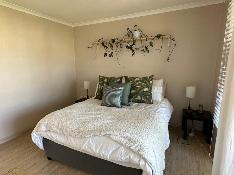 To Let 2 Bedroom Property for Rent in Big Bay Western Cape